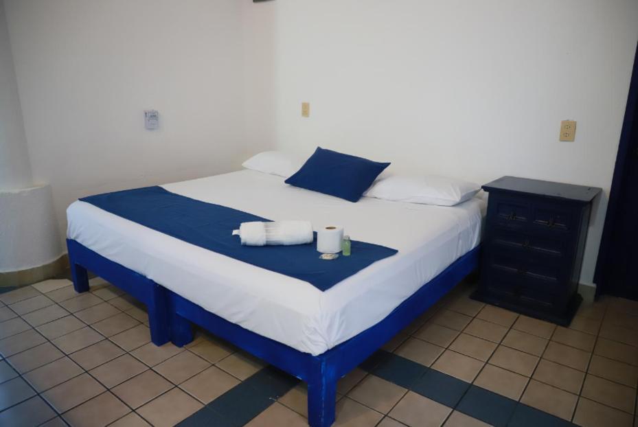 Hotel & Hostal Mayflower Пуэрто-Эскондидо Экстерьер фото